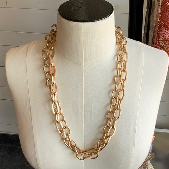 Vintage Jewelry - Chunky gold chain necklace
